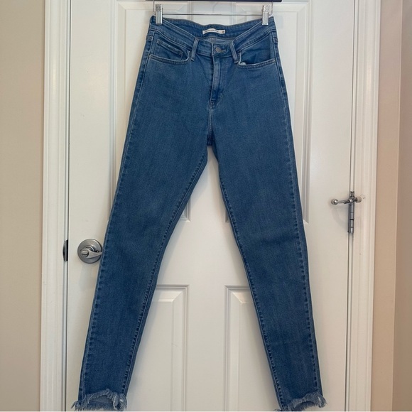 Levi’s 721 High-rise Skinny Jeans Size: US4/6 Waist 28 Spring/Summer - Picture 2 of 9